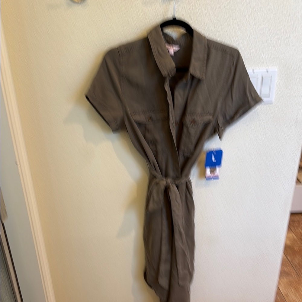 NWT Chic Khaki Midi Dress